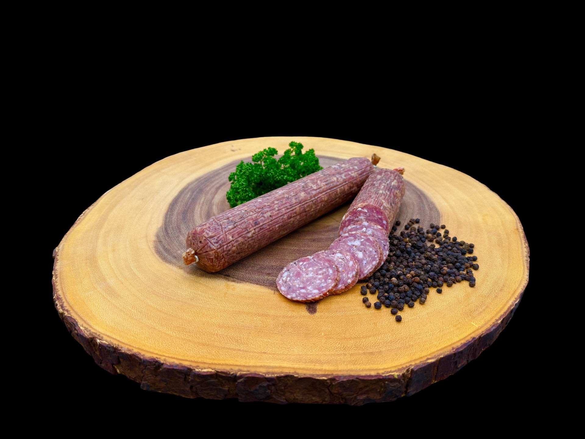 droge worst met zwarte peper op beukenhout gerookt